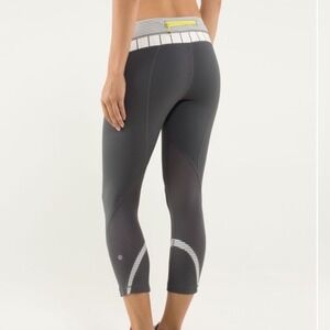 Lululemon Run Inspire Crop II Leggings Soot Light Grey Stripe Waist Pocket Sz 8